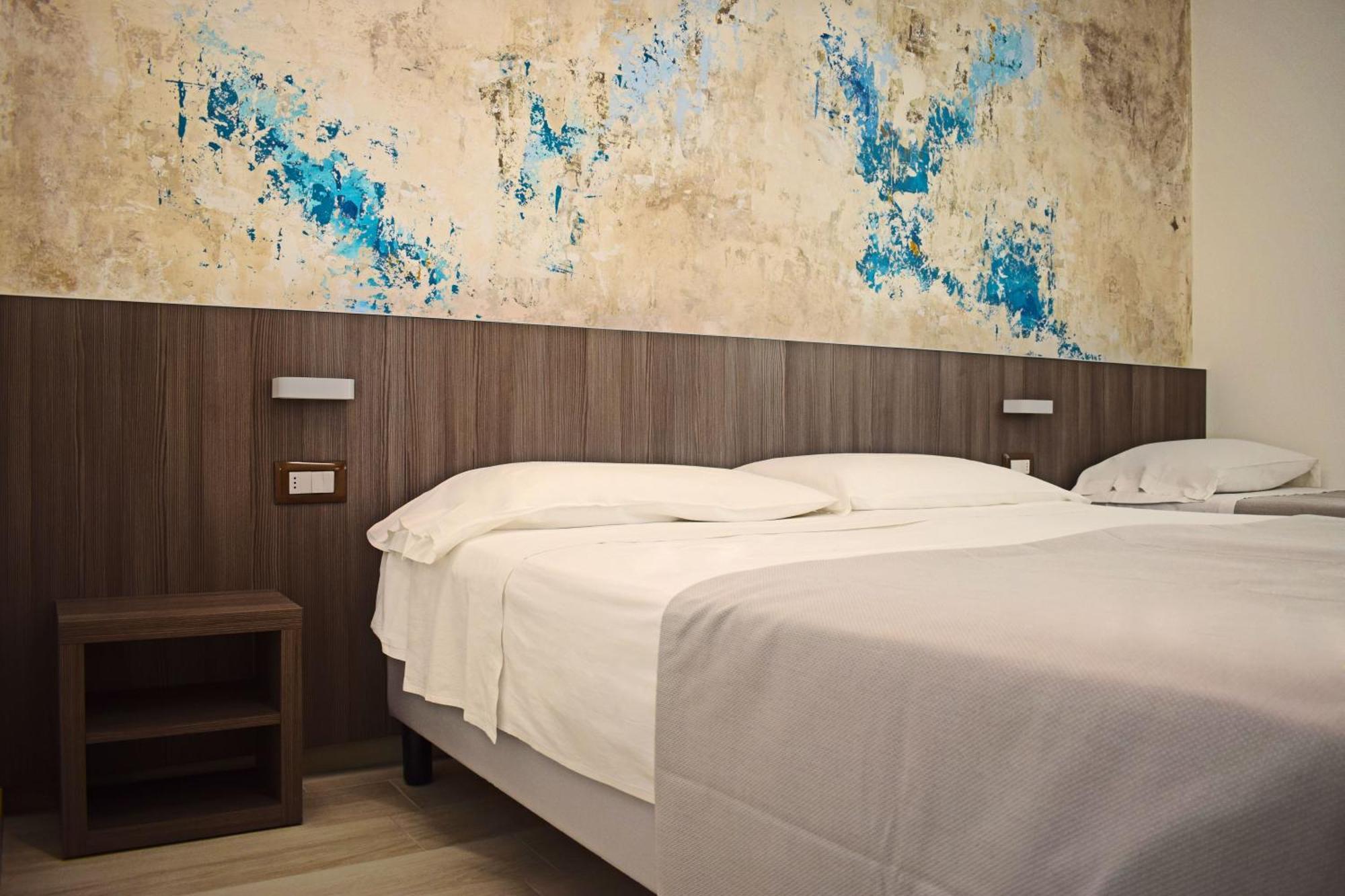 Hotel Muccioli Misano Adriatico Zimmer foto